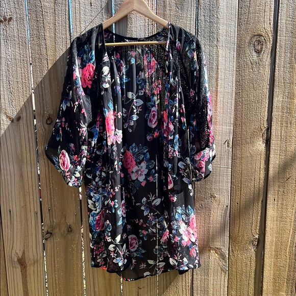Express Chic Floral Black Pink Sheer Lace Open-Front Kimono Cover Up Shaw Wrap M - Picture 1 of 13